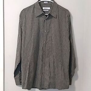 Calvin Klein Modern Fit Button Down Shirt. Sz Lg